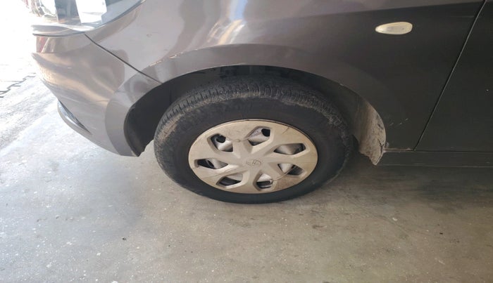 2016 Tata Tiago XE PETROL, Petrol, Manual, 22,999 km, tyre