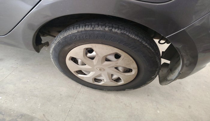 2016 Tata Tiago XE PETROL, Petrol, Manual, 22,999 km, tyre