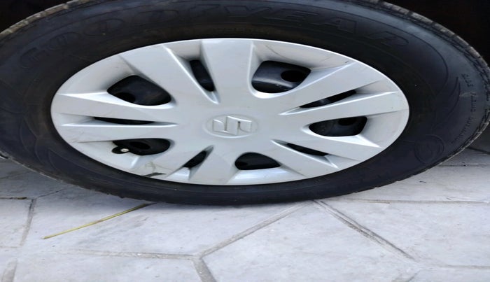 2013 Maruti Swift Dzire LDI, Diesel, Manual, 99,674 km, tyre