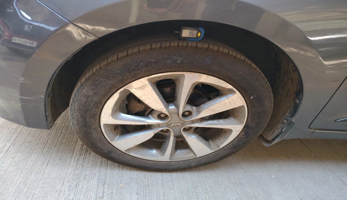 2015 Hyundai Elite i20 ASTA 1.4 CRDI, Diesel, Manual, 1,12,069 km, tyre