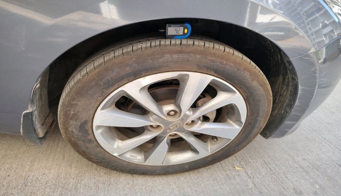 2015 Hyundai Elite i20 ASTA 1.4 CRDI, Diesel, Manual, 1,12,069 km, tyre