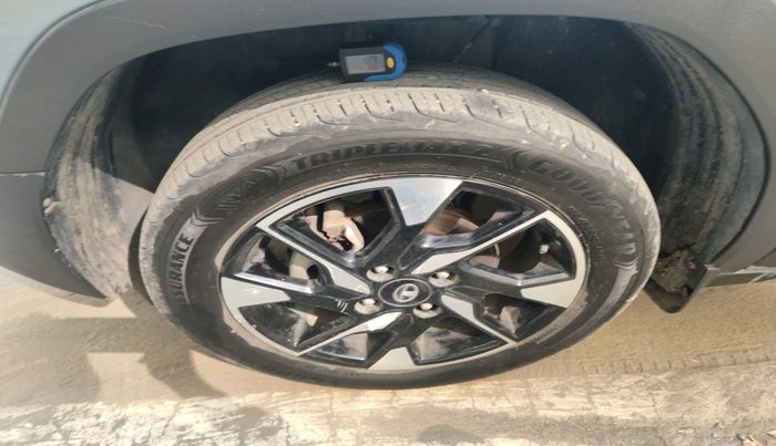 2023 Tata PUNCH ACCOMPLISHED DAZZLE SUNROOF CNG MT, CNG, Manual, 31,765 km, tyre