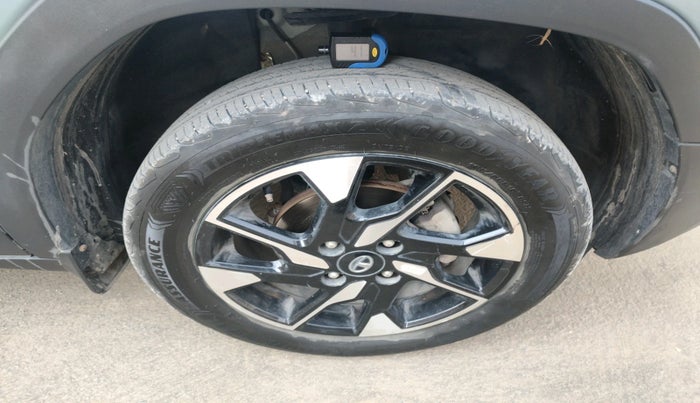 2023 Tata PUNCH ACCOMPLISHED DAZZLE SUNROOF CNG MT, CNG, Manual, 31,765 km, tyre