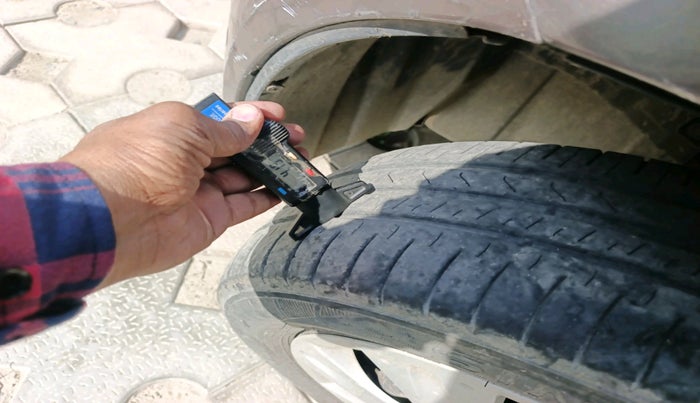 2012 Honda Brio S MT, Petrol, Manual, 68,507 km, tyre