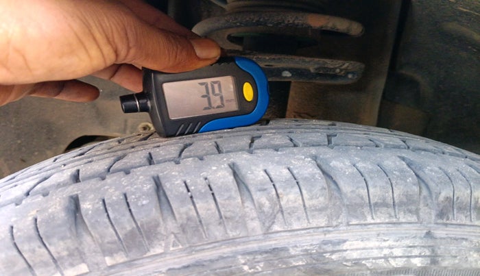 2016 Tata Tiago XM PETROL, Petrol, Manual, 93,711 km, tyre