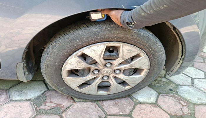 2014 Hyundai Xcent S 1.1 CRDI, Diesel, Manual, 1,56,546 km, tyre