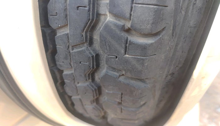 2017 Mahindra TUV300 T8, Diesel, Manual, 78,696 km, tyre