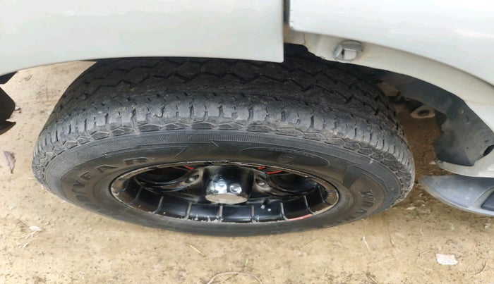 2012 Tata Safari 4X2 EX DICOR, Diesel, Manual, 1,50,310 km, tyre