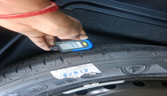 2021 Jeep Compass MODEL S (O) 1.4 PETROL DCT, Petrol, Automatic, 86,579 km, tyre