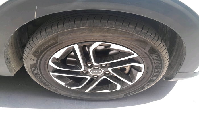 2022 KIA CARENS LUXURY PLUS 1.5 DIESEL AT 6 STR, Diesel, Automatic, 88,268 km, tyre