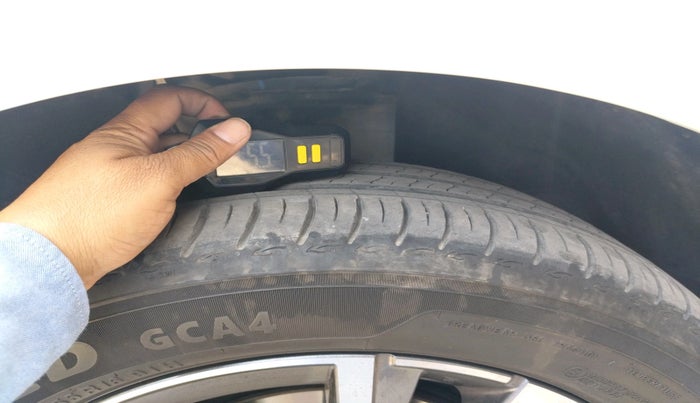 2023 Skoda SLAVIA STYLE 1.0L TSI AT, Petrol, Automatic, 37,763 km, tyre