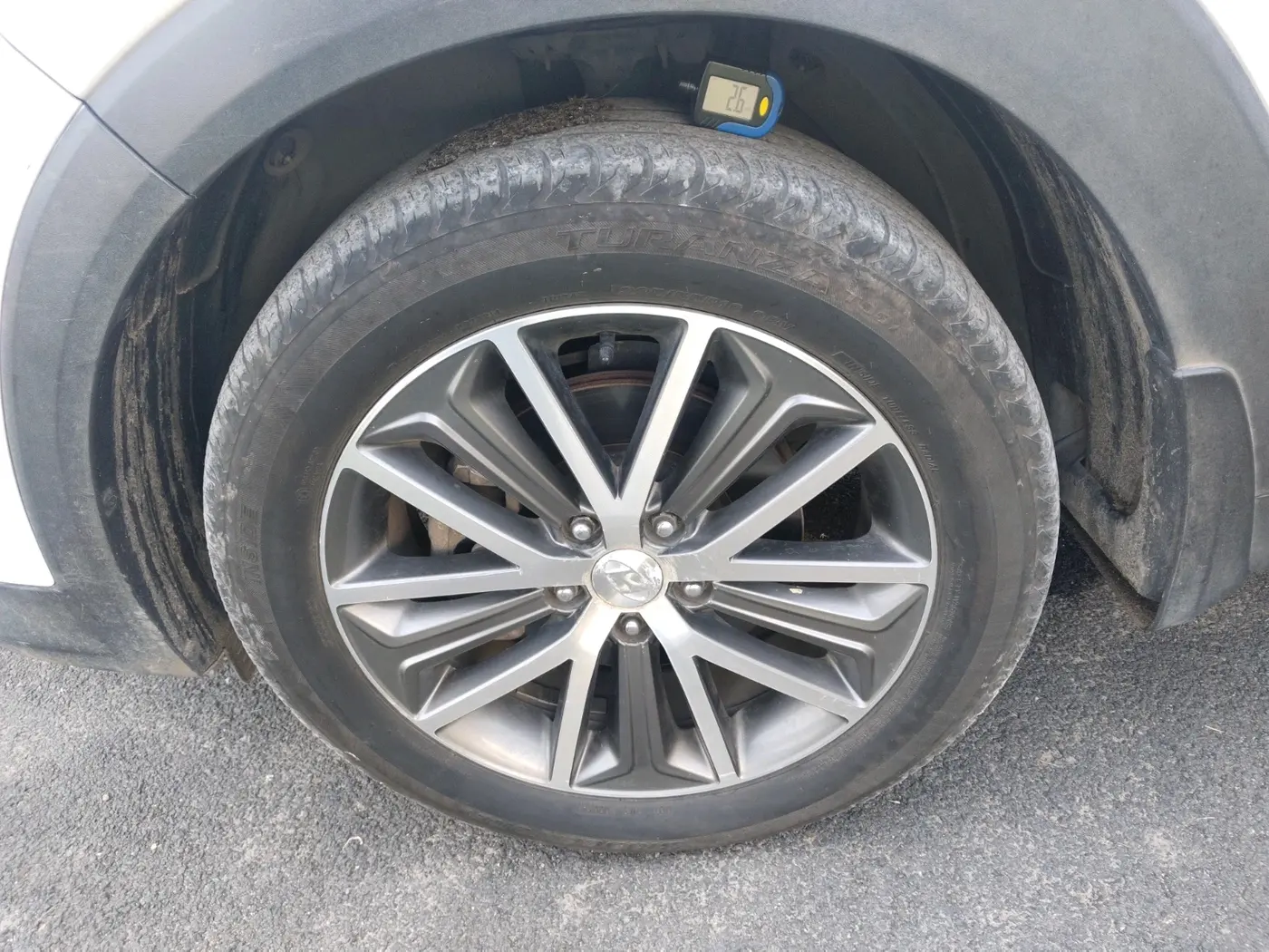 2017 Hyundai Tucson 2WD AT GL PETROL , Petrol, Automatic, 1,13,711 km, tyre