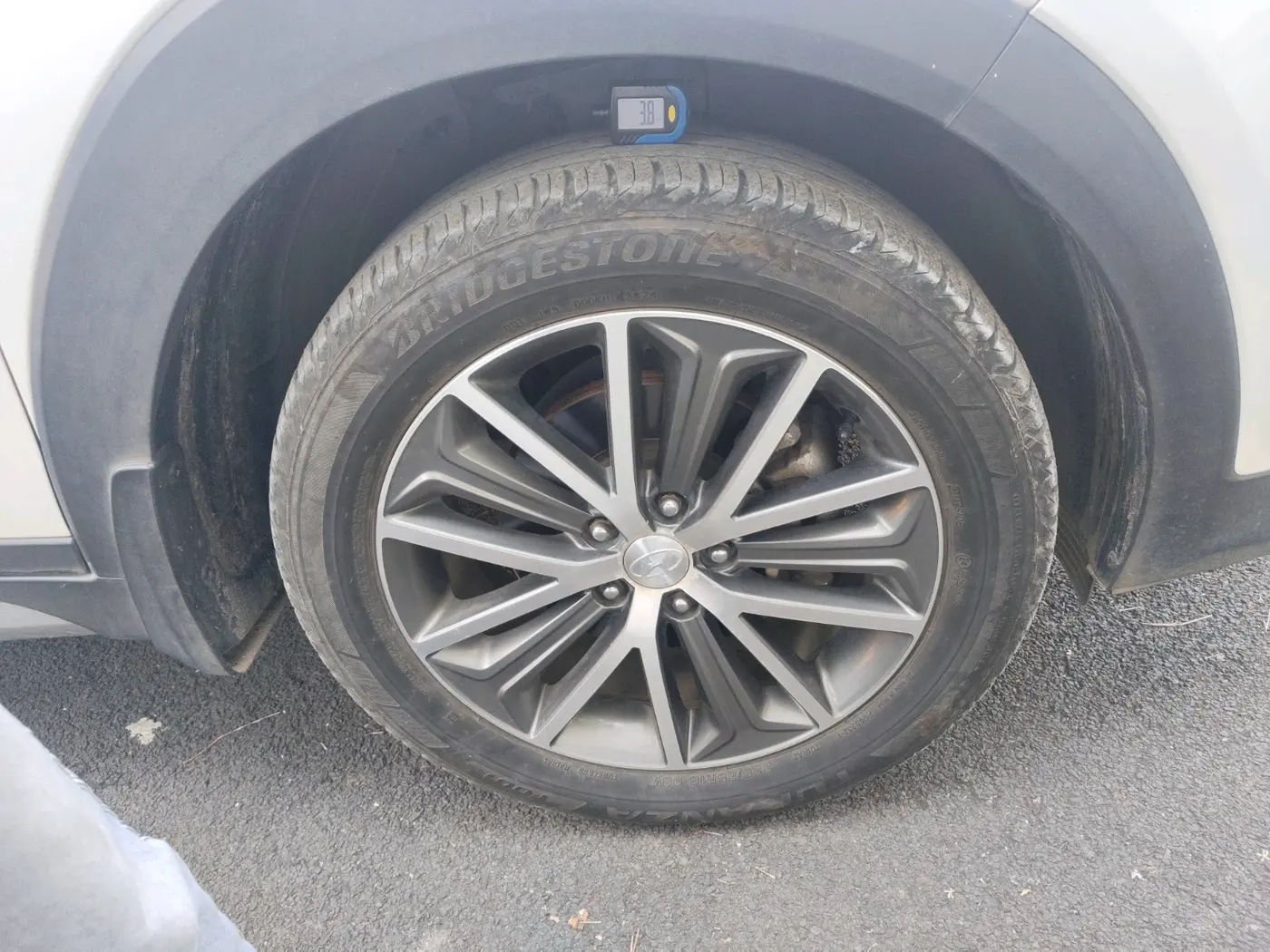 2017 Hyundai Tucson 2WD AT GL PETROL , Petrol, Automatic, 1,13,711 km, tyre