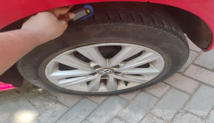 2015 Volkswagen Polo GT TSI AT, Petrol, Automatic, 60,174 km, tyre