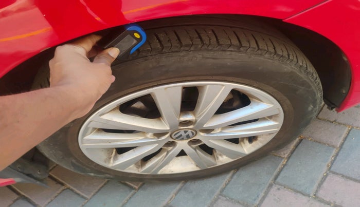 2015 Volkswagen Polo GT TSI AT, Petrol, Automatic, 60,174 km, tyre