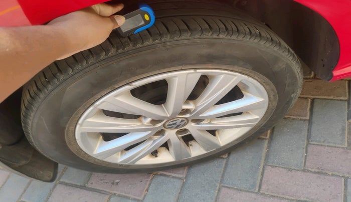 2015 Volkswagen Polo GT TSI AT, Petrol, Automatic, 60,174 km, tyre