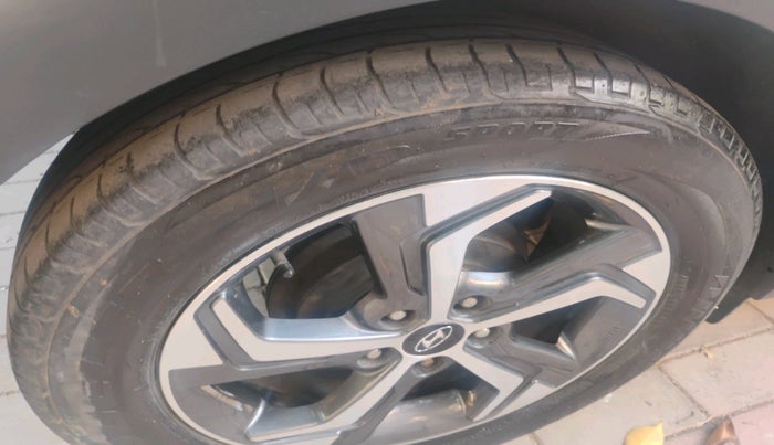 2018 Hyundai Creta SX (O) 1.6 DIESEL, Diesel, Manual, 87,677 km, tyre