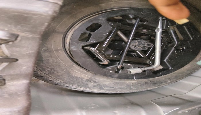 2010 Hyundai i10 MAGNA 1.2, Petrol, Manual, 70,574 km, tyre