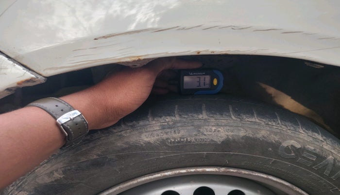 2015 Honda Amaze 1.2L I-VTEC E, Petrol, Manual, 2,52,937 km, tyre