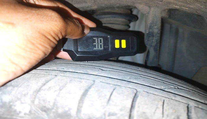 2019 Renault TRIBER RXZ, Petrol, Manual, 76,335 km, tyre