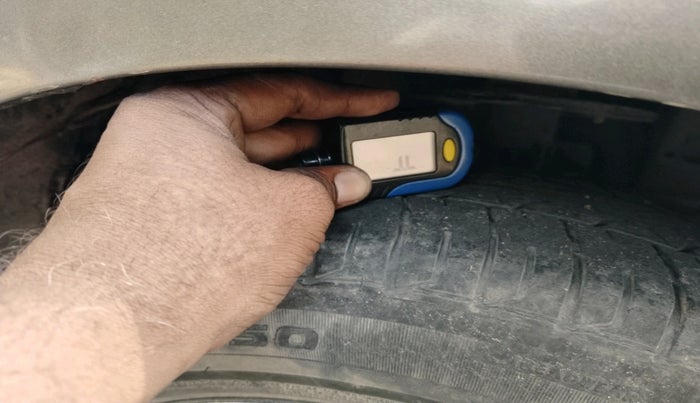 2018 Maruti Dzire ZXI PLUS, CNG, Manual, 49,806 km, tyre