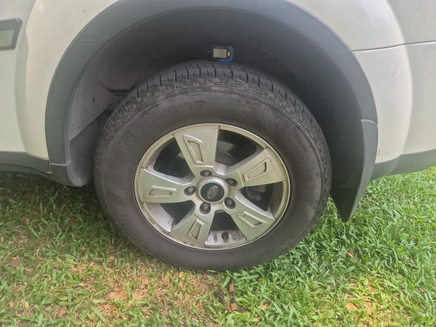 2013 Mahindra XUV500 W8, Diesel, Manual, 80,811 km, tyre