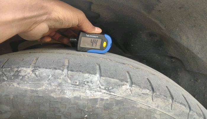 2016 Mahindra TUV300 T8, Diesel, Manual, 85,596 km, tyre