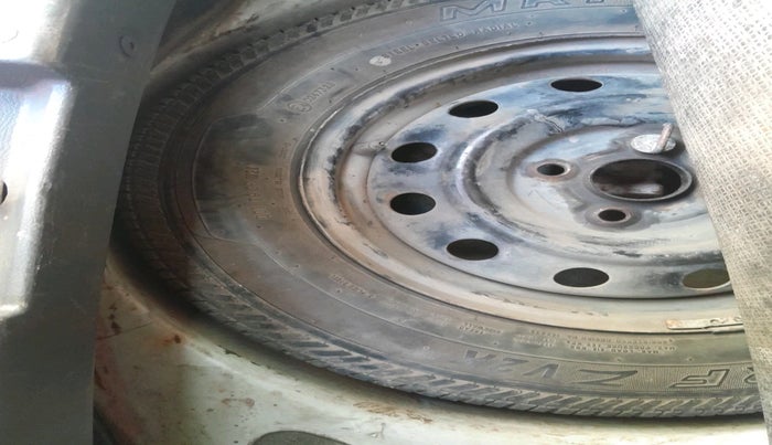 2010 Maruti Ritz VXI, Petrol, Manual, 83,691 km, tyre