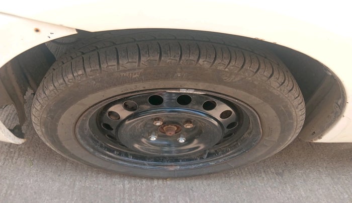 2013 Toyota Etios GD, Diesel, Manual, 1,41,665 km, tyre