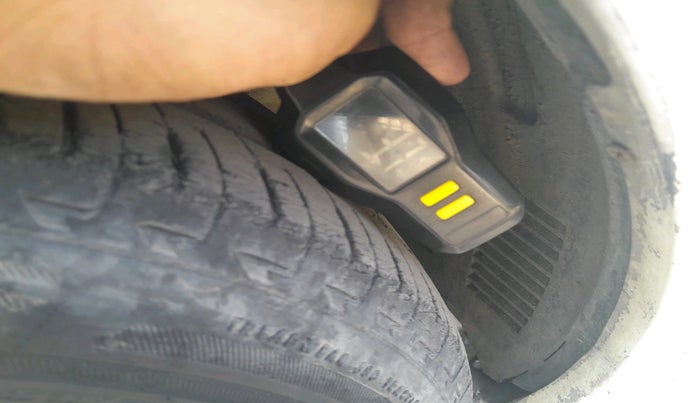 2011 Hyundai i20 MAGNA 1.4 CRDI, Diesel, Manual, 1,12,942 km, tyre