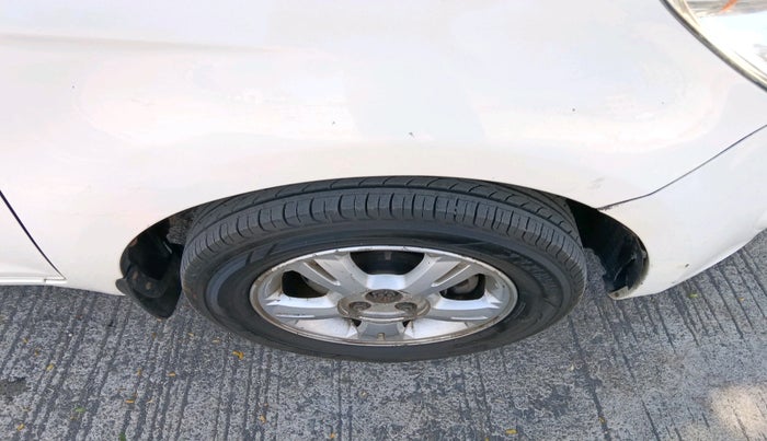 2011 Hyundai i20 ASTA 1.2, Petrol, Manual, 2,40,679 km, tyre