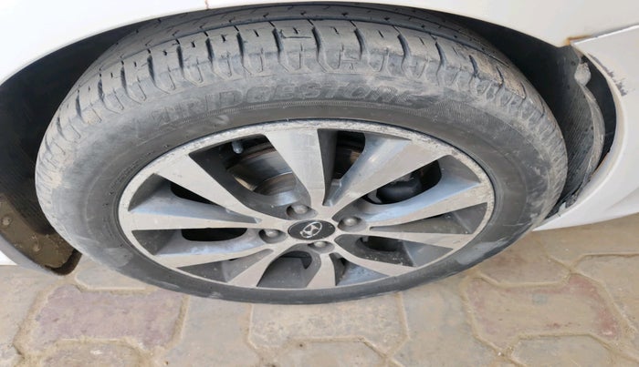 2014 Hyundai Verna FLUIDIC 1.6 CRDI SX, Diesel, Manual, 67,169 km, tyre