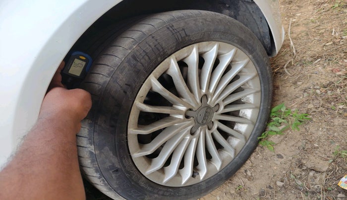 2016 Audi A4 35 TFSI PREMIUM, Petrol, Automatic, 63,245 km, tyre