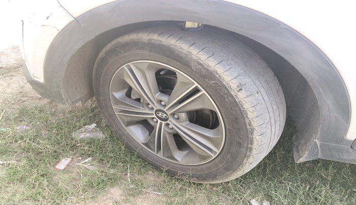 2017 Hyundai Creta SX (O) 1.6 DIESEL, Diesel, Manual, 1,51,635 km, tyre