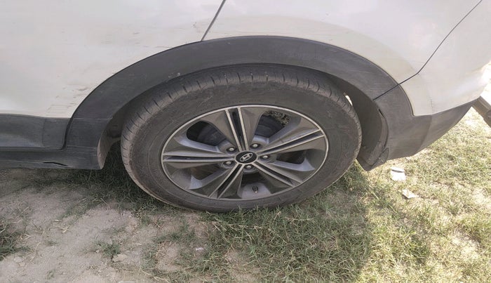 2017 Hyundai Creta SX (O) 1.6 DIESEL, Diesel, Manual, 1,51,635 km, tyre