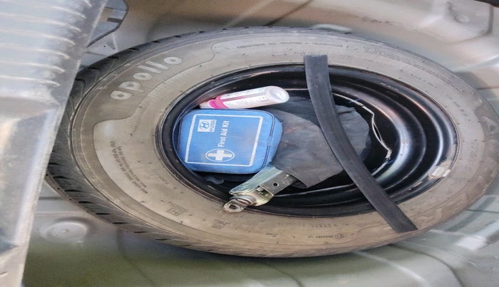 2013 Hyundai i20 MAGNA (O) 1.2, Petrol, Manual, 65,145 km, tyre