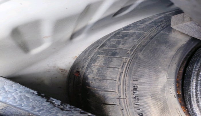 2017 Maruti Ciaz DELTA DIESEL 1.3, Diesel, Manual, 97,644 km, tyre