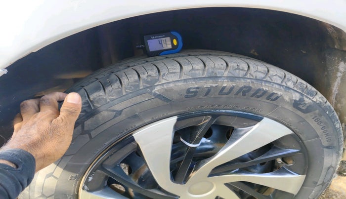 2017 Maruti Ciaz DELTA DIESEL 1.3, Diesel, Manual, 97,644 km, tyre