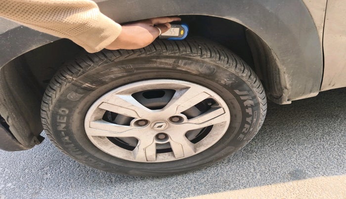 2016 Renault Kwid RXT 1.0, Petrol, Manual, 36,556 km, tyre