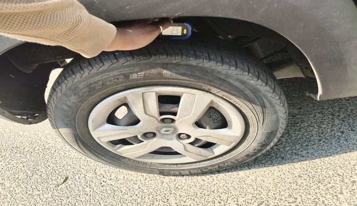 2016 Renault Kwid RXT 1.0, Petrol, Manual, 36,556 km, tyre