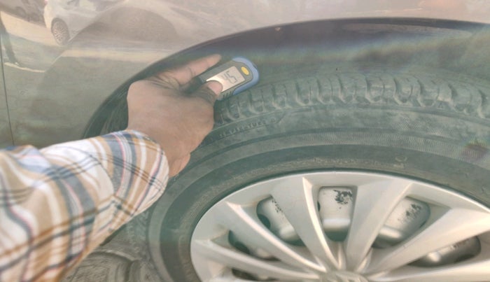 2019 Maruti Swift LXI, Petrol, Manual, 24,219 km, tyre