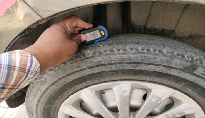 2019 Maruti Swift LXI, Petrol, Manual, 24,219 km, tyre