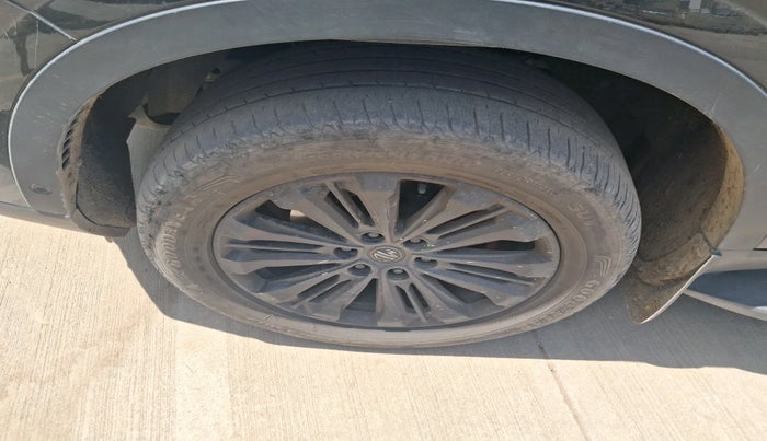 2024 MG GLOSTER Blackstorm 6 STR 2.0 Turbo 2WD, Diesel, Automatic, 47,923 km, tyre