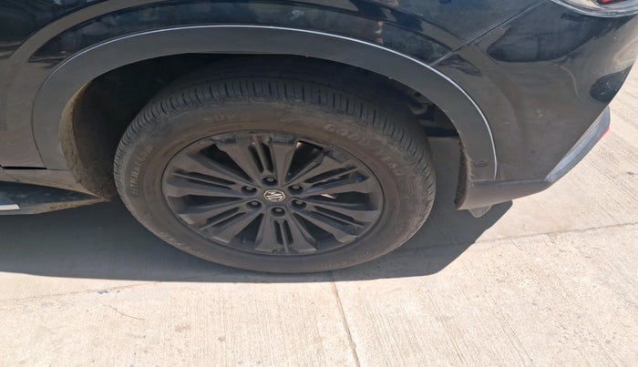 2024 MG GLOSTER Blackstorm 6 STR 2.0 Turbo 2WD, Diesel, Automatic, 47,923 km, tyre