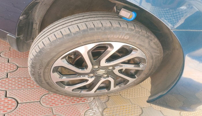 2022 Maruti Baleno ALPHA 1.2 AGS, Petrol, Automatic, 24,294 km, tyre