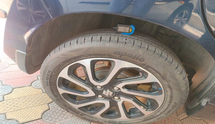 2022 Maruti Baleno ALPHA 1.2 AGS, Petrol, Automatic, 24,294 km, tyre