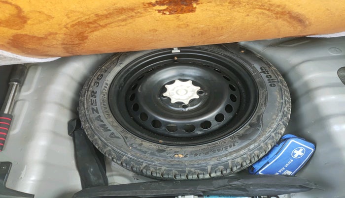 2019 Hyundai Grand i10 SPORTZ AT 1.2 KAPPA VTVT, Petrol, Automatic, 1,11,723 km, tyre