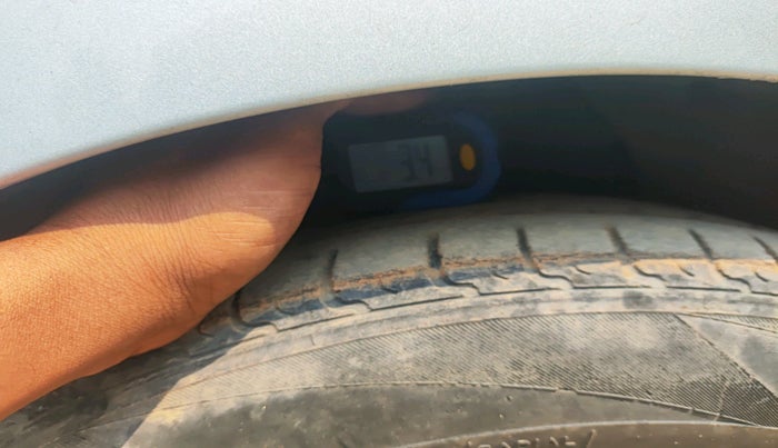 2019 Hyundai Grand i10 SPORTZ AT 1.2 KAPPA VTVT, Petrol, Automatic, 1,11,723 km, tyre