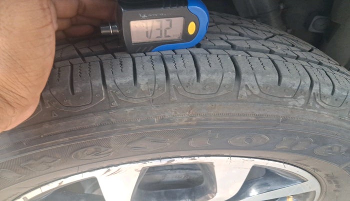 2016 Nissan Terrano XV D PREMIUM AMT, Diesel, Automatic, 1,20,234 km, tyre