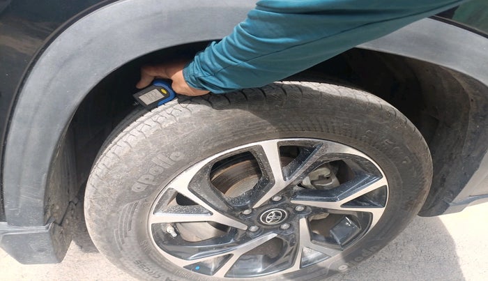 2024 Toyota URBAN CRUISER HYRYDER V HYBRID, Hybrid, Automatic, 4,159 km, tyre